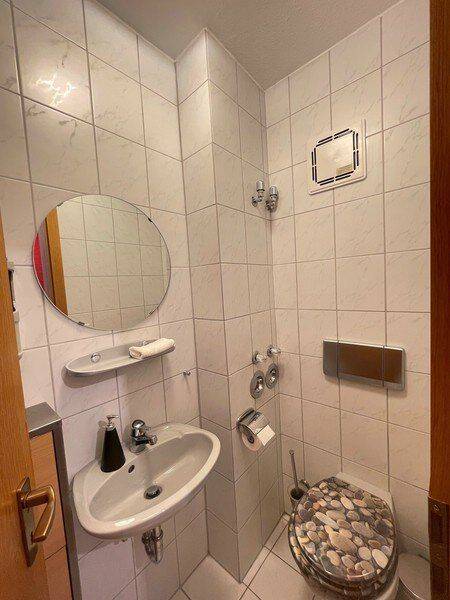 Schöne 2-Zimmer-Maisonettewohnung mit Balkon, Küchenzeile, TG-Stellplatz und Aufzug in Nürnberg – Nürnberg – Vorschaubild 7