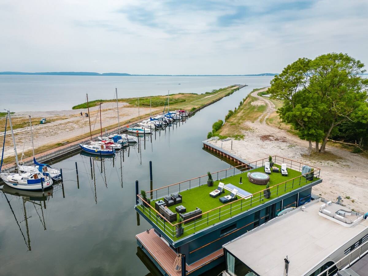 LUXUS Hausboot - 3 Etagen - 100m² Wohnen + 120 m² SONNENTERRASSE - Kamin, Kino, komplett individuell – Potsdam – Vorschaubild 5