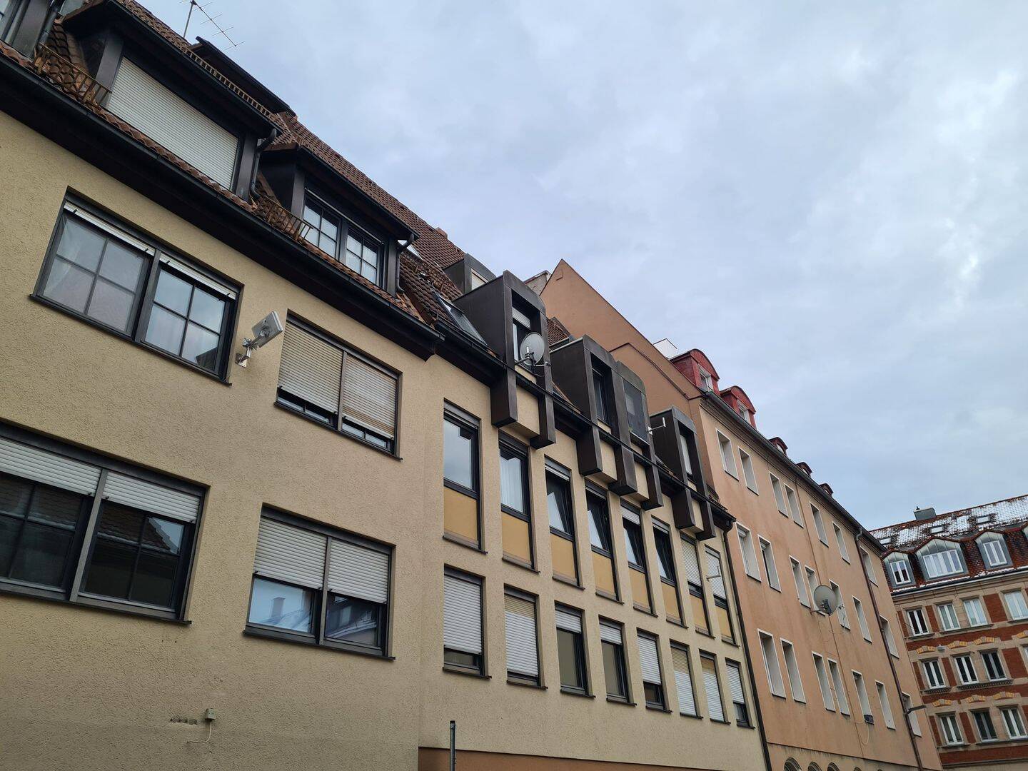 Elegante, zentrumsnahe Stadtwohnung in der Albertstraße – Nürnberg – Vorschaubild 3