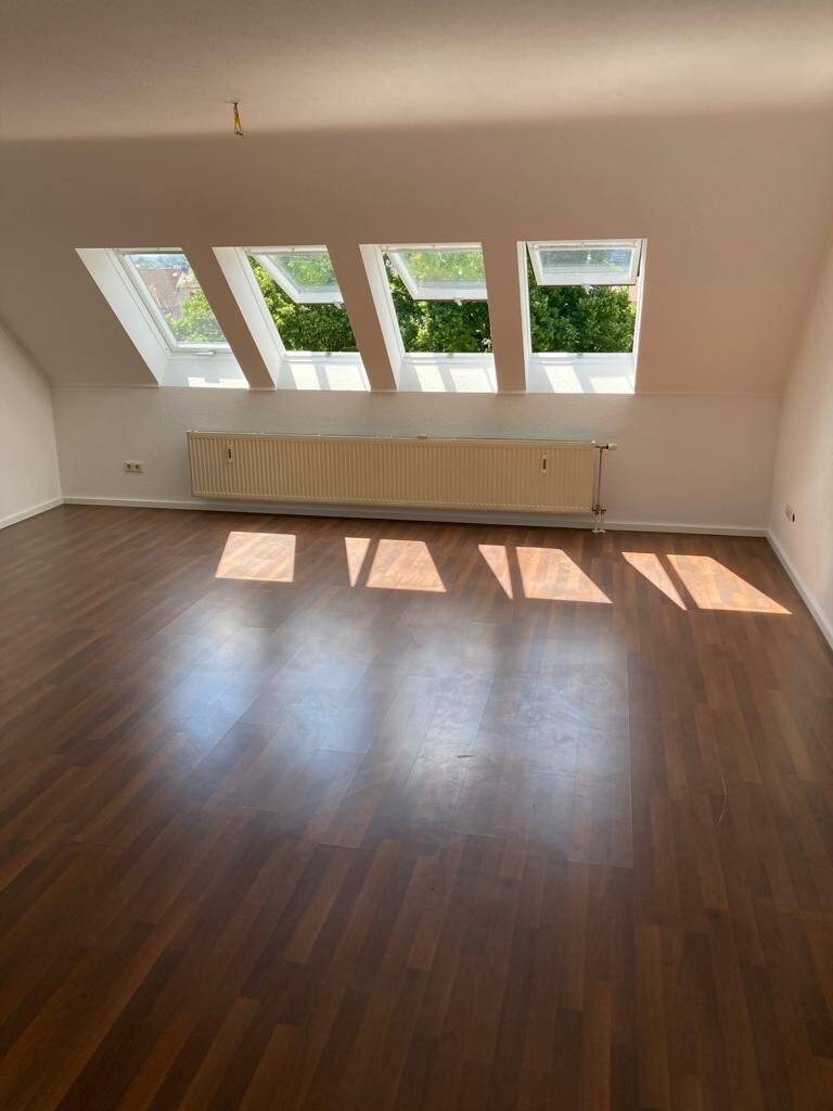 Helle 3‑Zimmer‑Wohnung mit TG‑Stellplatz & EK in Pforzheim Nordstadt