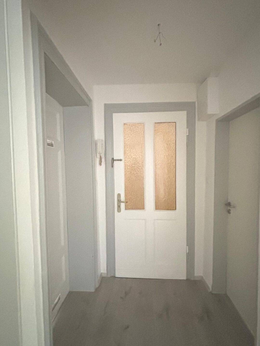 Frisch modernisierte Wohnung mit großer Küche im gepflegten Haus