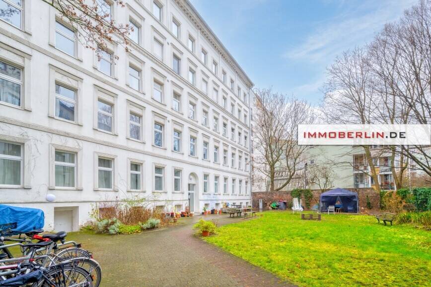 IMMOBERLIN.DE - Sympathische Altbauwohnung mit großer Westterrasse & kleinem Garten – Berlin – Vorschaubild 2