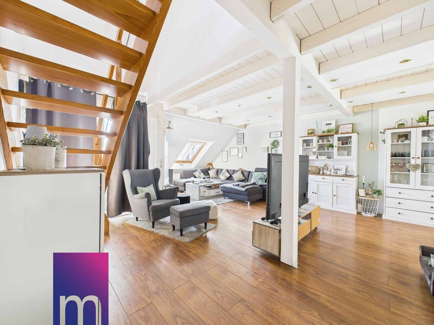 Lichtdurchflutete Maisonette-Wohnung mit toller Aufteilung und Süd-Balkon – Wernau (Neckar) – Vorschaubild 3