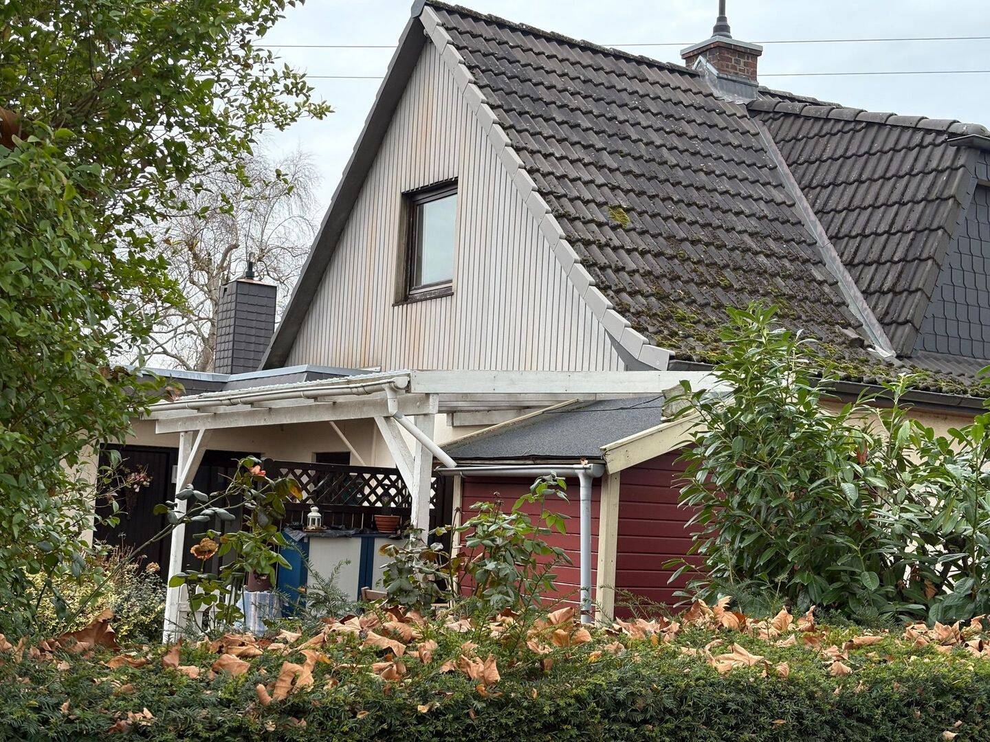 Charmantes Doppelhaus mit großem Grundstück, Wintergarten und zwei Wohneinheiten in ruhiger Lage von Elmshorn – Elmshorn – Vorschaubild 7