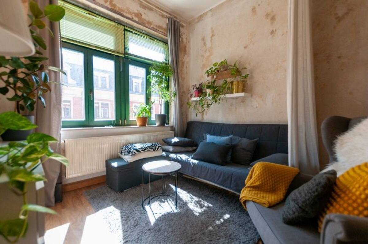 Pieschen-Süd - 2-Zimmmer-Wohnung mit Balkon in denkmalgeschütztem Klinkerbau – Leisniger Straße 44, 1127 Dresden – Bild 1 von 9