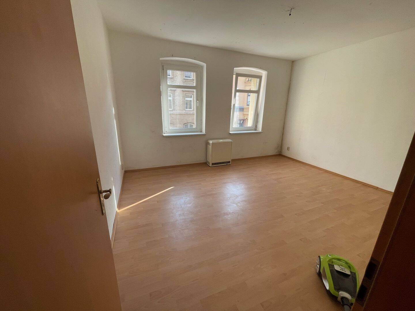 Attraktives Mehrfamilienhaus mit 12 Zimmern über 4 Etagen - ideal für Kapitalanleger! – Altenburg – Vorschaubild 4