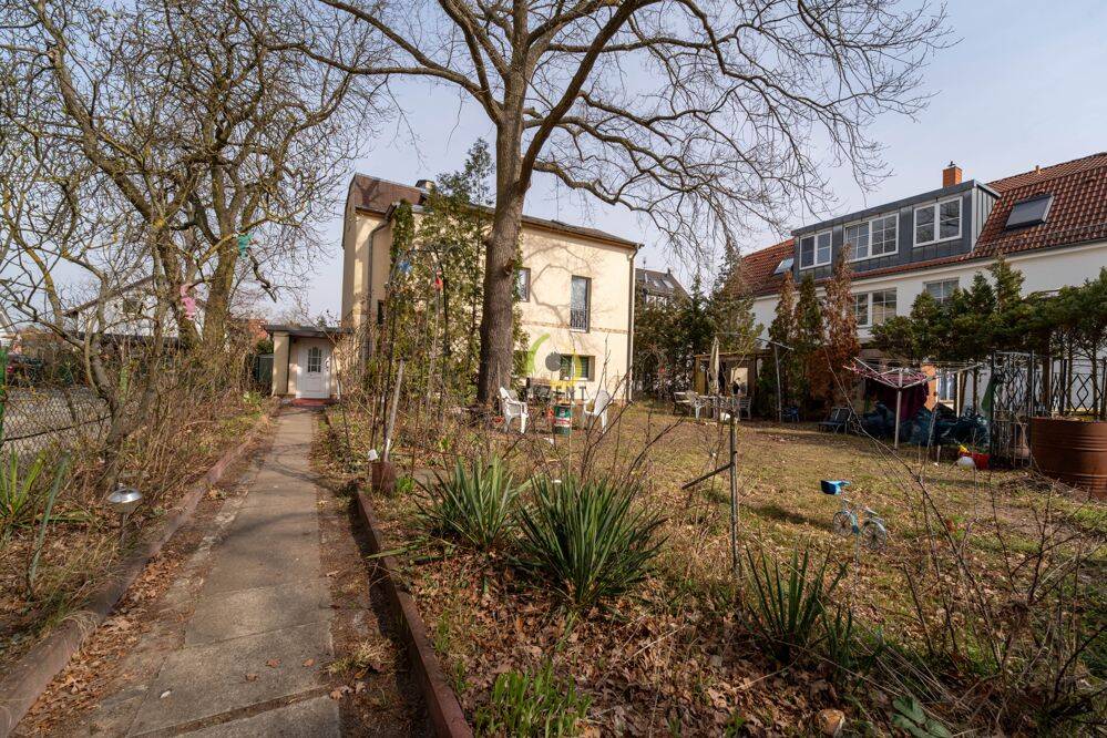 Platz für Ideen: Vielseitig nutzbares Grundstück mit Einfamilienhaus / Mehrgenerationenhaus – Berlin – Vorschaubild 4
