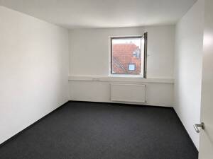 Großzügige 4 Zimmer Wohnung in Singen in Top Lage zu vermieten – 78224 Singen (Hohentwiel) – Vorschaubild 5