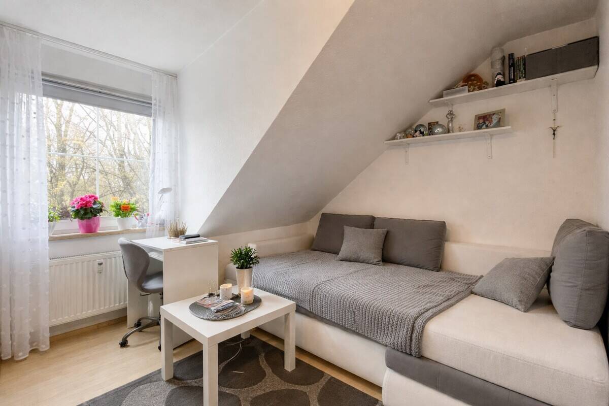 Renovierte DG-Wohnung in ruhiger grüner Lage mitten im historischen Ortskern von Riem, Whg.-Nr. 201 – München – Vorschaubild 6