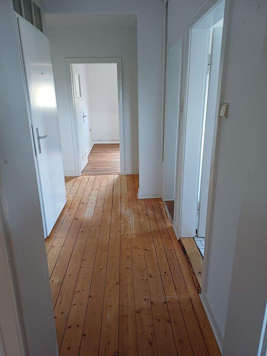 Gepflegtes Mehrfamilienhaus mit 3 Wohneinheiten, laufender Modernisierung und attraktiver Mieteinnahme! – Kassel – Vorschaubild 4