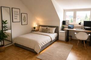 Wohnen über den Dächern Münchens - Helle Dachgeschosswohnung mit Stellplatz ! – 80807 München – Vorschaubild 2