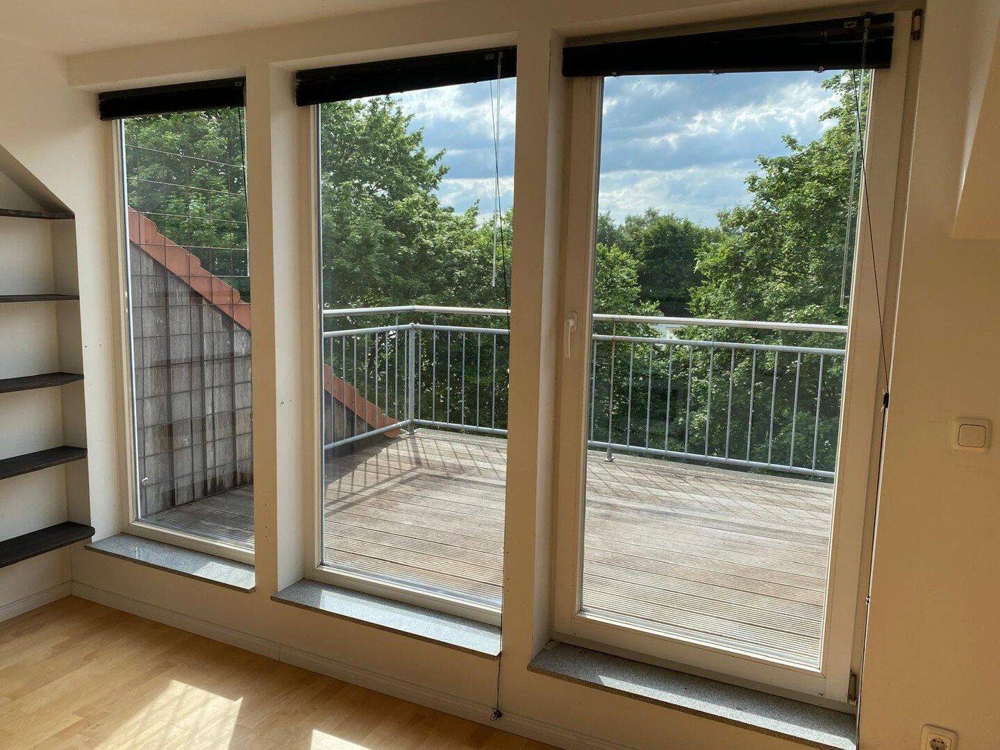 Lichtdurchflutete Dachgeschoßwohnung in Barmbek-Nord mit eigenem Stellplatz – Hamburg – Vorschaubild 2