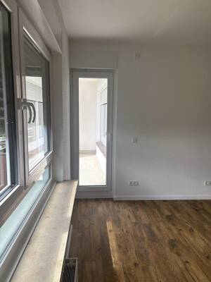 Kernsanierte 3 Zimmerwohnung in Wuppertal Oberbarmen-Nächstebreck – 42279 Wuppertal – Vorschaubild 2