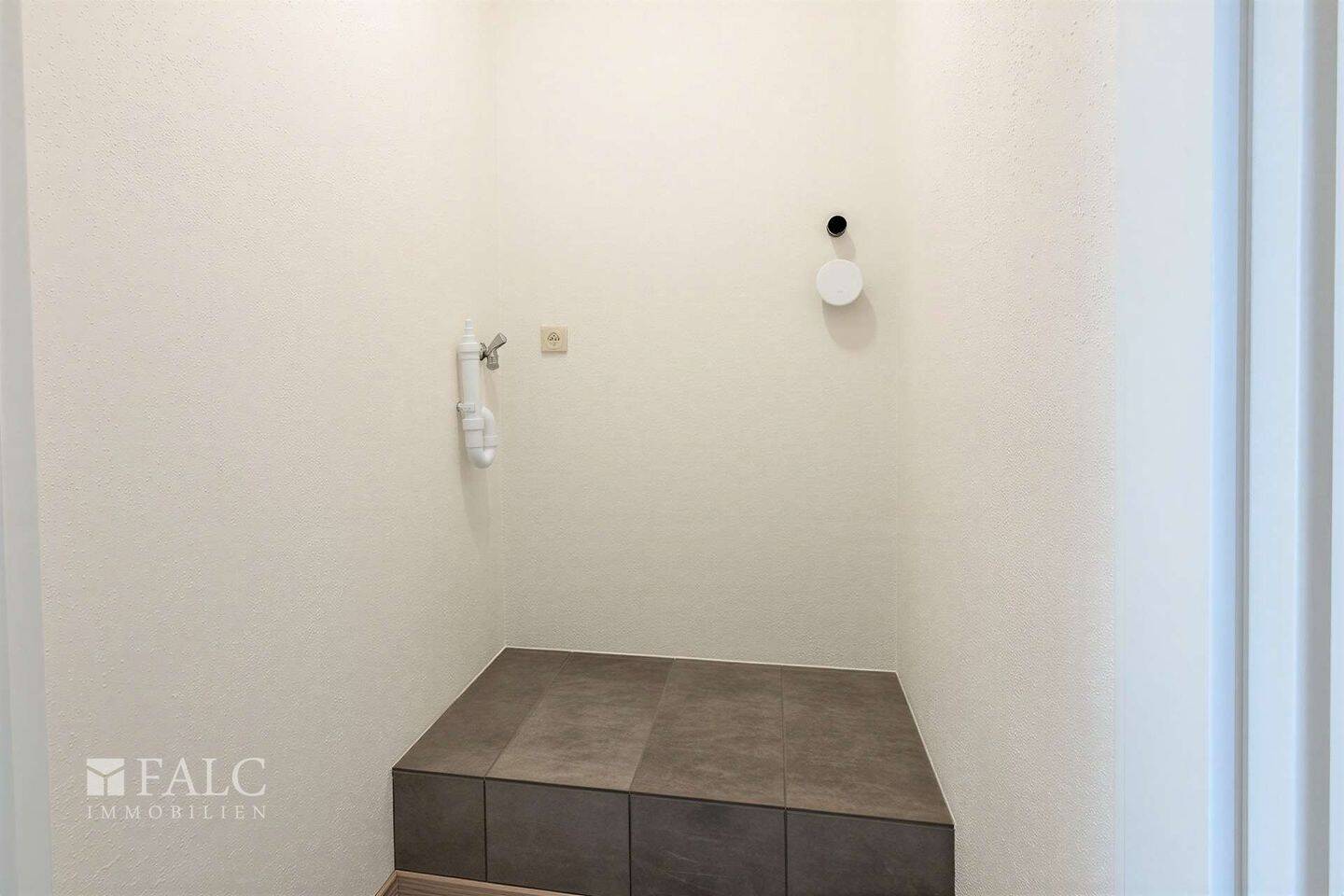 Kleine Einheit, großes Potenzial - kernsaniertes Apartment als attraktive Kapitalanlage – Krefeld – Vorschaubild 5