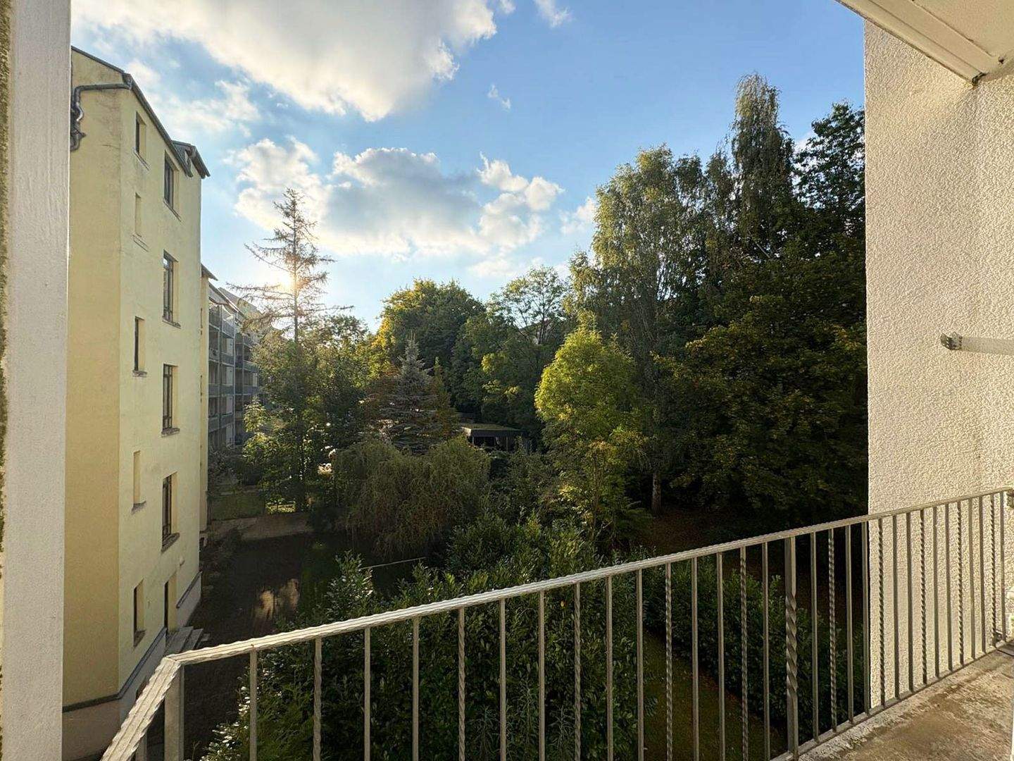 Elegante 2-Raum-Eigentumswohnung im Denkmalobjekt – Chemnitz – Vorschaubild 6