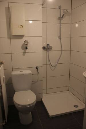 Teilmöbliertes 1-Zimmer Apartment im berühmten Düsseltal – 40239 Düsseldorf – Vorschaubild 6