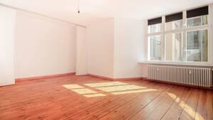 Wohnen mit Charakter - Bezugsfreie 2-Zimmer-Wohnung im Berliner Altbau – 12055 Berlin – Vorschaubild 2