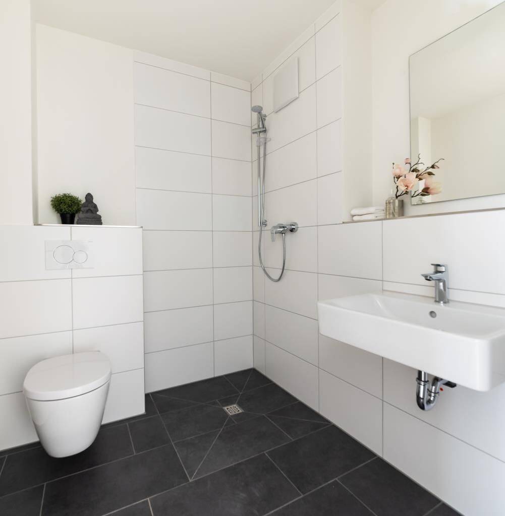 Bei VIVAWEST die Sonnenstrahlen auf dem eigenen Balkon genießen. – Mönchengladbach – Vorschaubild 3