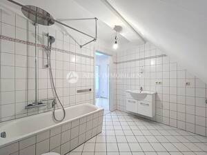 Top geschnitten, 2-Zi., DG-Wohnung mit offener Küche, Balkon und Aufzug! – 12555 Berlin – Vorschaubild 8