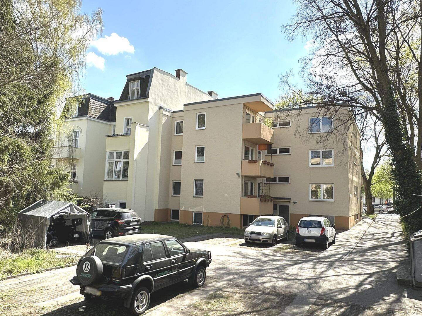 Leben am idyllischen Ludwig-Beck-Platz – Berlin – Vorschaubild 3