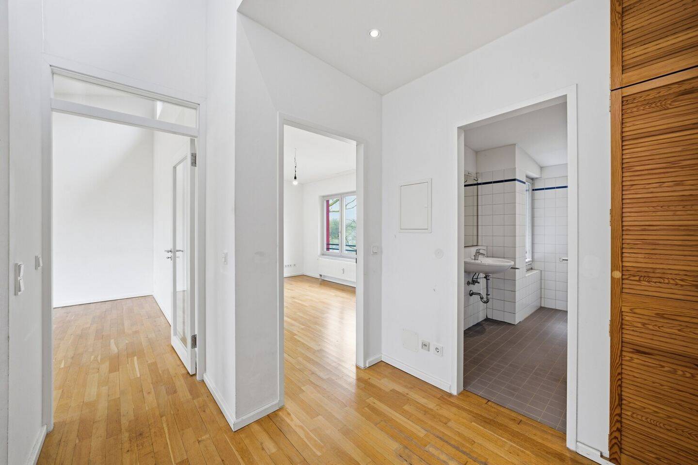 Ruhig wohnen, großzügig leben - attraktive 5-Zimmer-Wohnung – Berlin – Vorschaubild 7