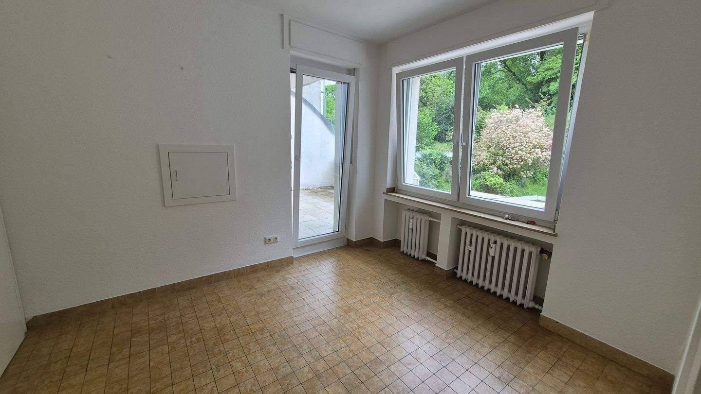 Top geschnittene und renovierte Altbauwohnung mit Flair und großer Terrasse. Nähe Tierpark ! Traumhafter Ausblick ins Wäldchen ! – Mönchengladbach – Vorschaubild 8