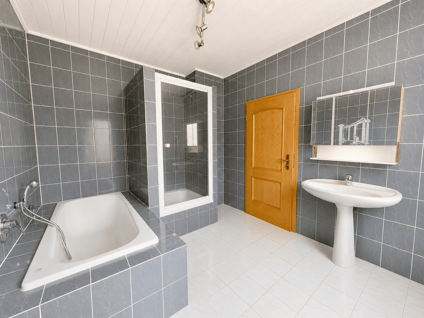 Zweifamilienhaus mit Scheune & zusätzlichem Baupotenzial in begehrter Lage von Hanau-Klein-Auheim – Hanau – Vorschaubild 9