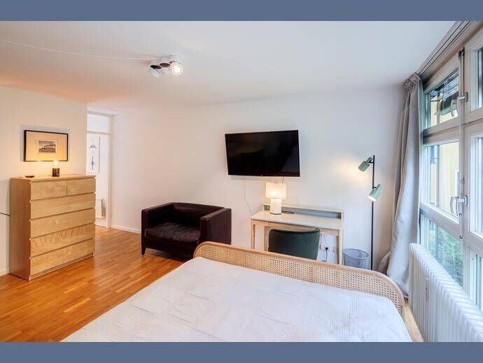 Möbliert: Schönes möbliertes Apartment in Schwabing-West – München – Vorschaubild 4