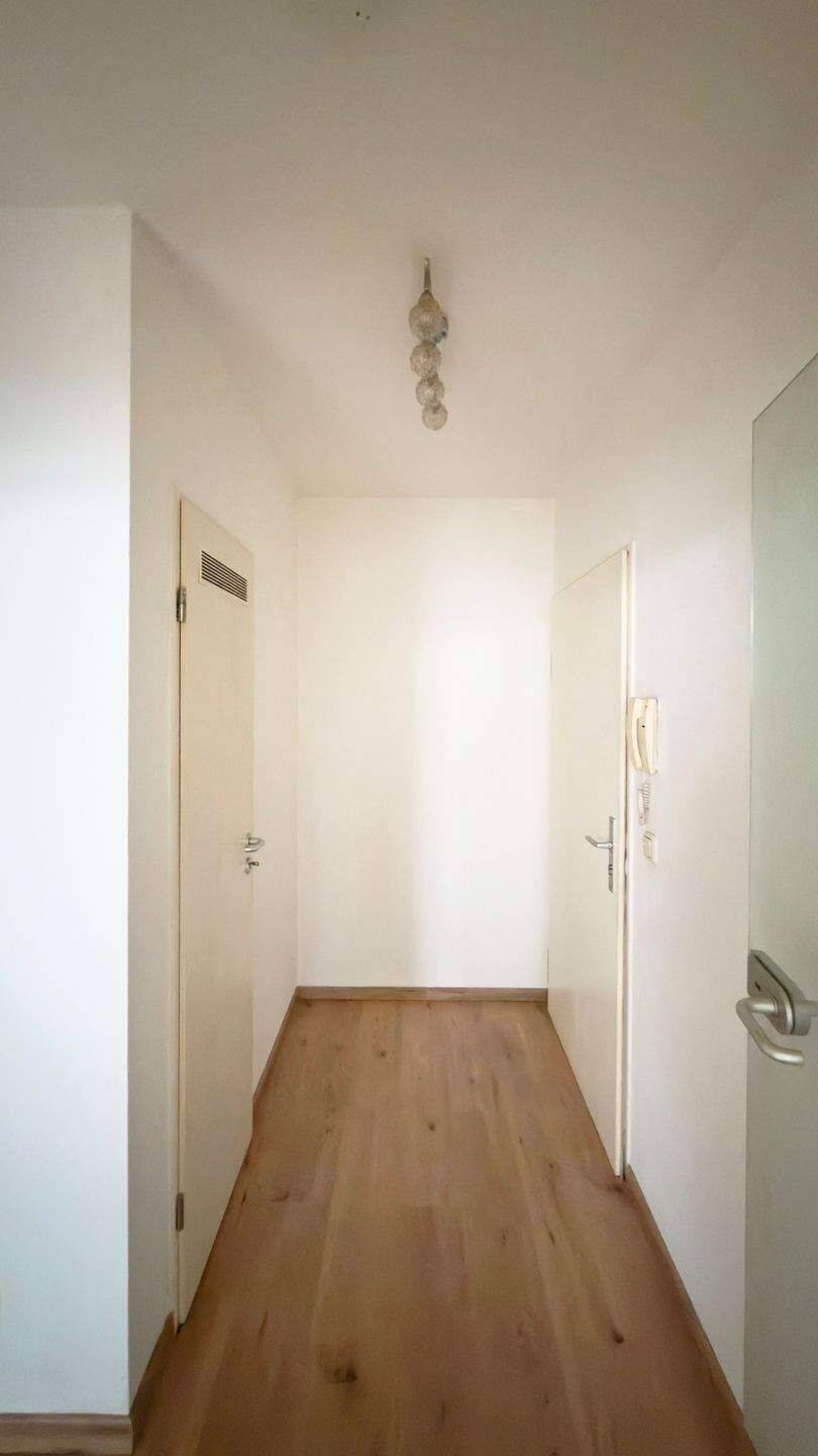 Frisch renoviertes 1-Zimmer-Wohnung – 36 m², Aufzug, Energieklasse B, sofort frei! – Nürnberg – Vorschaubild 8