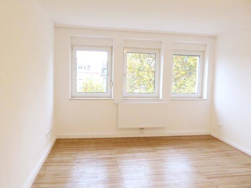 N-Lichtenhof: Charmante 3-Zi-Whg., (5. OG ohne L.), EBK opt., Balkon – Nürnberg – Vorschaubild 2