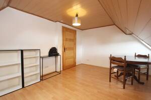 Gemütliche 2-3 ZKB Dachgeschosswohnung mit Fernblick nähe Klinikum – 34125 Kassel – Vorschaubild 4