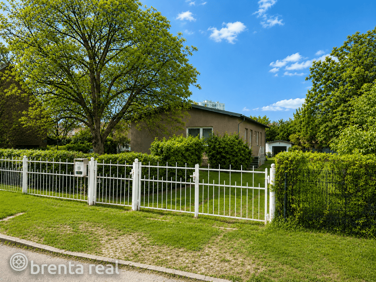 Unterkellerter Bungalow auf teilbarem Grundstück – 12685 Berlin – Bild 1 von 5