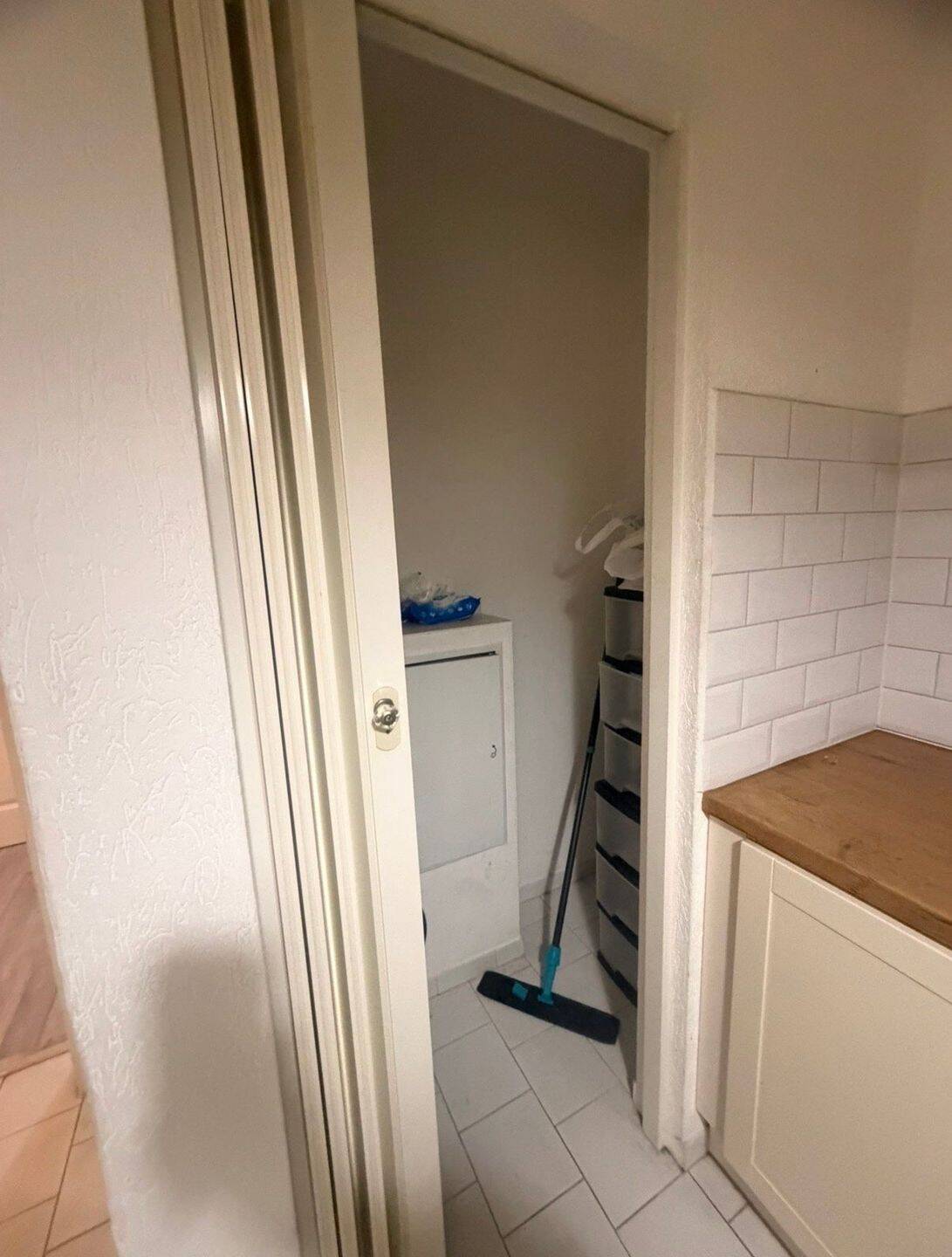 Alltagstaugliche 3,5 Zimmer Dachgeschosswohnung mit Balkon und Stellplatz – Duisburg – Vorschaubild 6