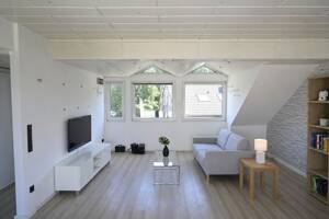 Charmante Dachwohnung mit sonniger Dachterrasse – 45357 Essen – Vorschaubild 3