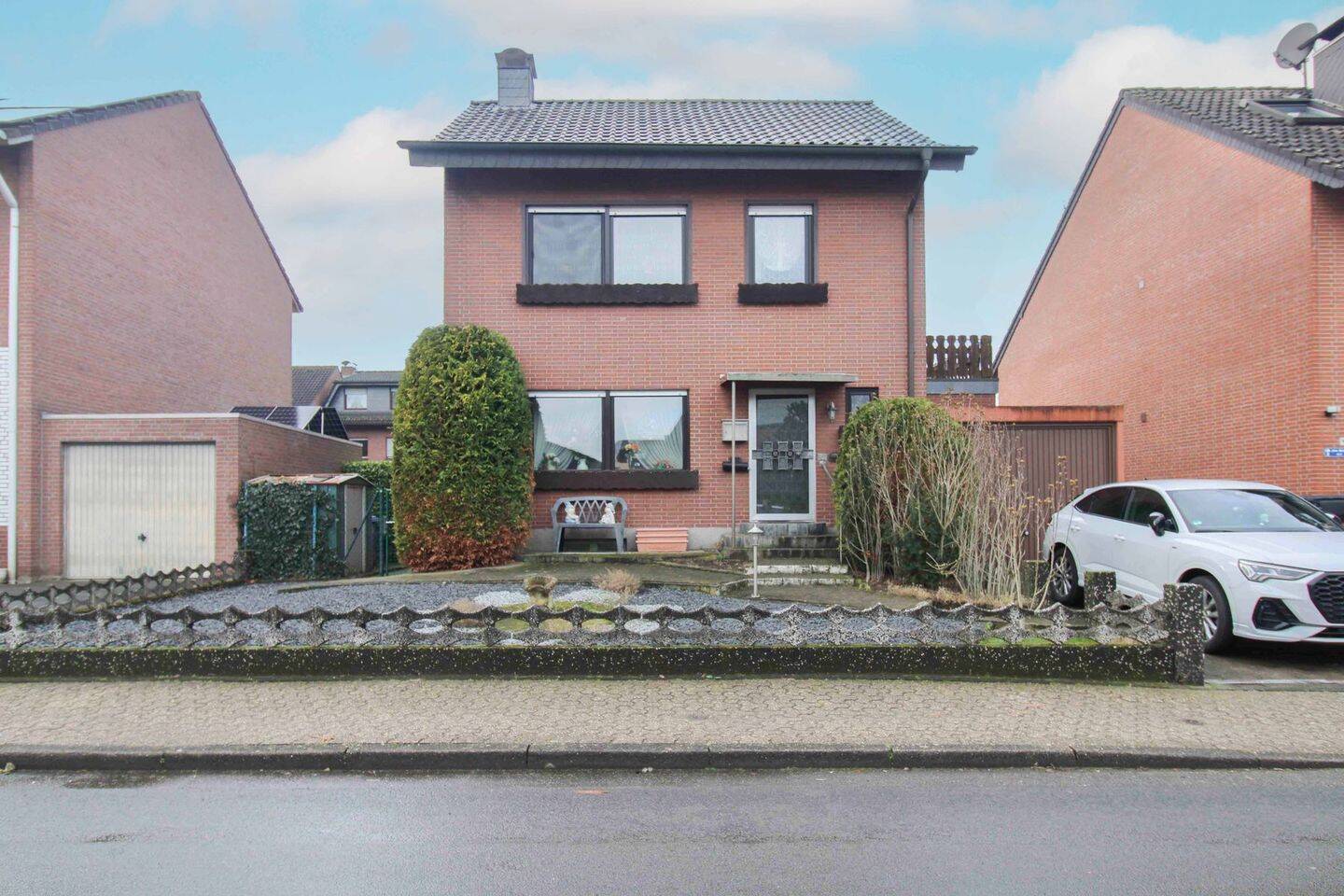 Mehrhoog! Freistehendes Einfamilienhaus in familienfreundlicher Lage von Mehrhoog – Hamminkeln – Bild 1 von 9