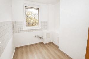 WG-geeignete 2-Zimmer-DG-Wohnung im Herzen von Erfurt – 99085 Erfurt – Vorschaubild 2