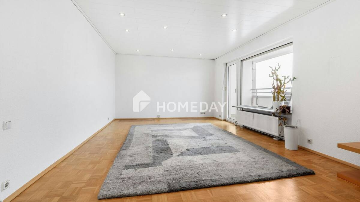 Weitblick über die Stadt: Lichtdurchflutete 3-Zimmer-Wohnung in der 10. Etage – 91054 Erlangen – Bild 1 von 9