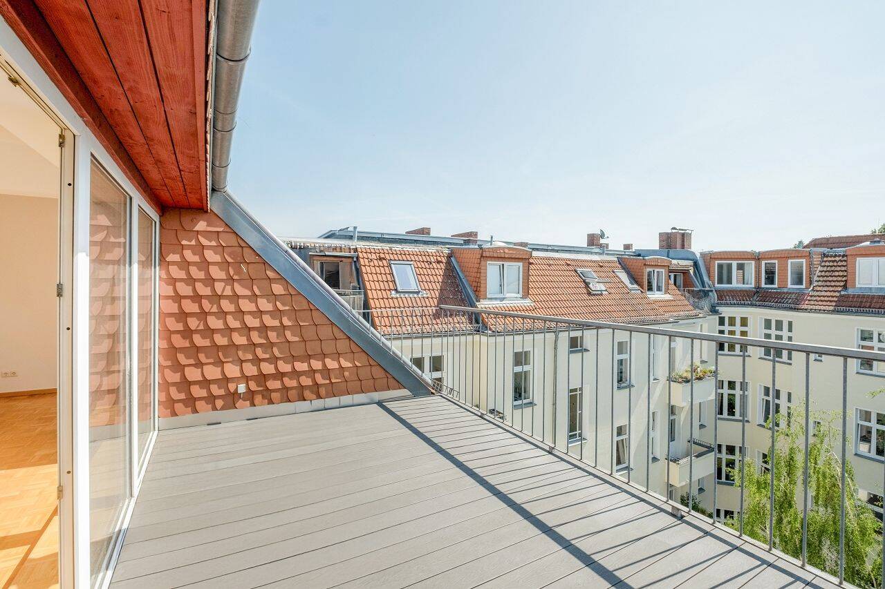 Über den Dächern des Richardkiezes - Maisonettewohnung mit Altbauflair & Terrasse – Berlin – Vorschaubild 4