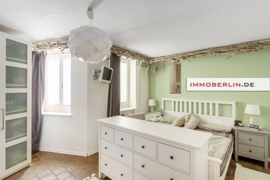 IMMOBERLIN.DE - Toplage! Sehr charmante Altbauwohnung mit stilvollem Ambiente – Berlin – Vorschaubild 4
