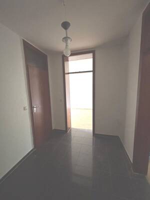 Für junge Paare ideal ist diese Wohnung mit Balkon und Einbauküche !
