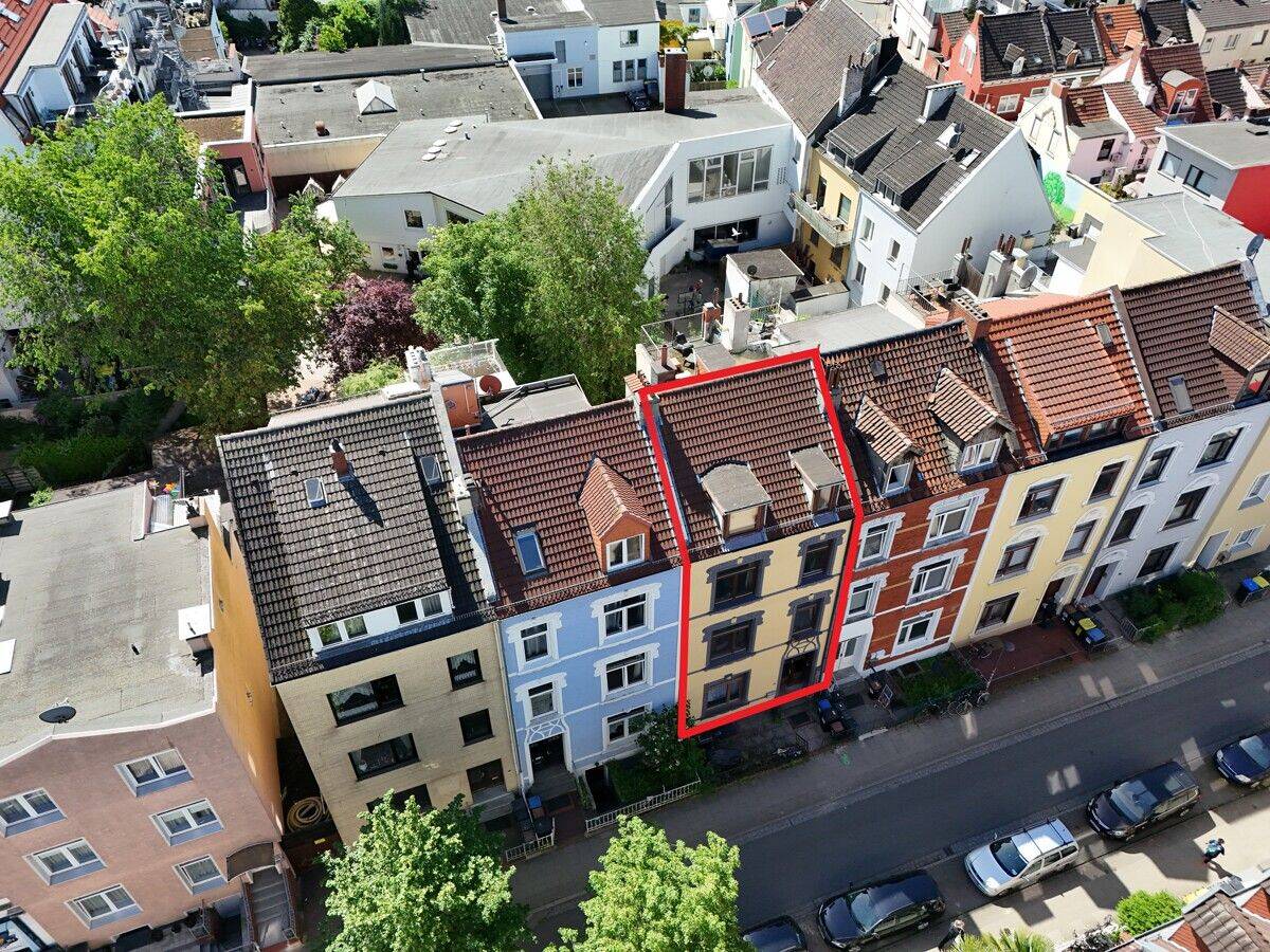 Voll vermietet. Solide. Wertbeständig. - Vierfamilienhaus in Bremen-Walle – 28217 Bremen – Bild 1 von 9