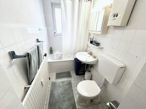 Voll möblierte Etagenwohnung mit Balkon, EBK und Garage in Bürrig - ideal für Airbnb – 51371 Leverkusen – Vorschaubild 9
