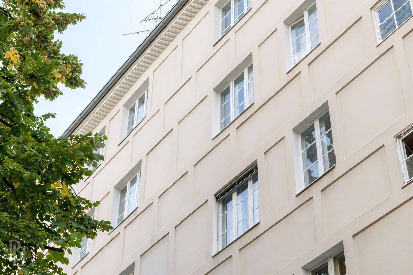 Investment in Charlottenburg: Vermietete 2,5 Zimmer im modernisierten Altbau