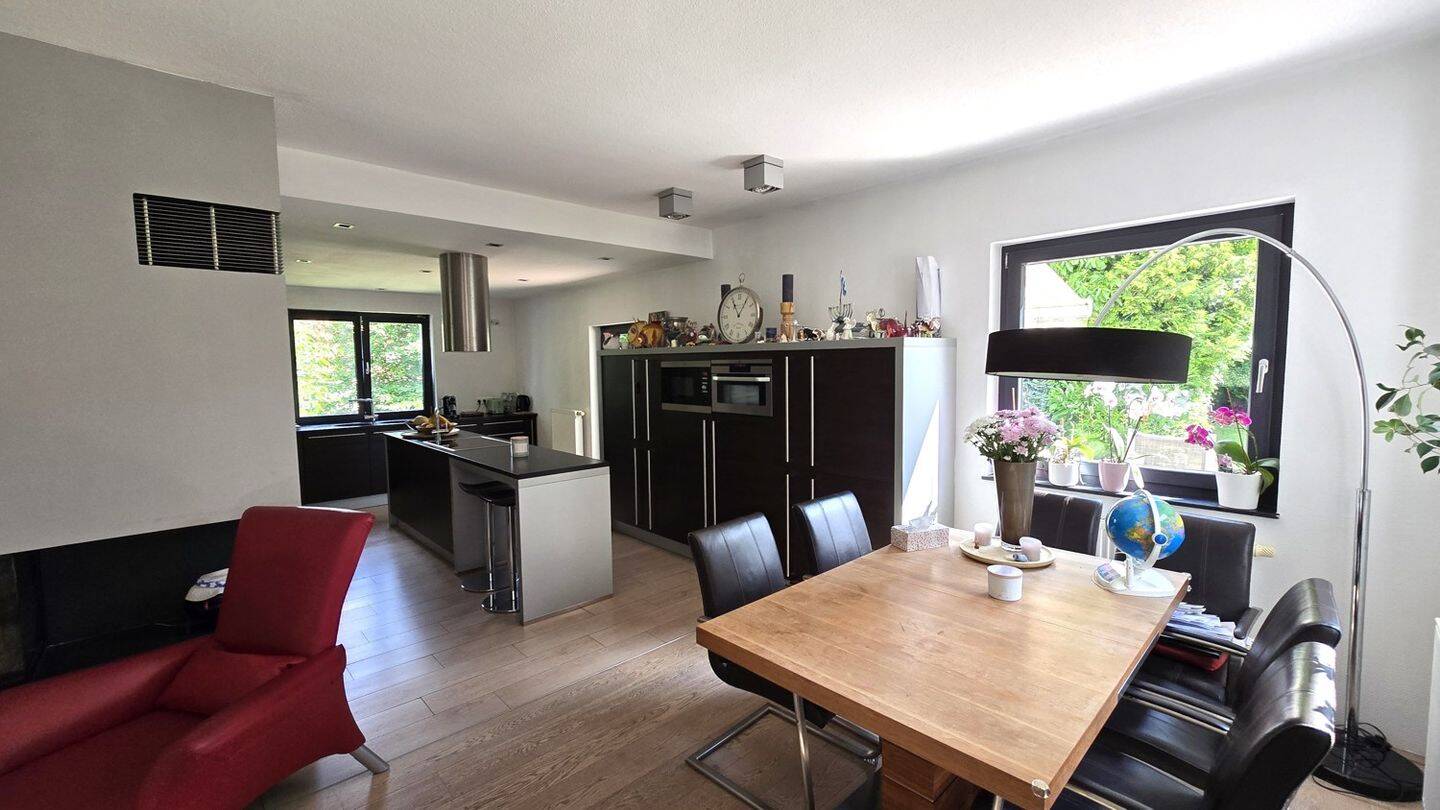 Großzügiges Einfamilienhaus mit Gartenfreiraum und Platz für Ihre Familie – Eschwege – Vorschaubild 4