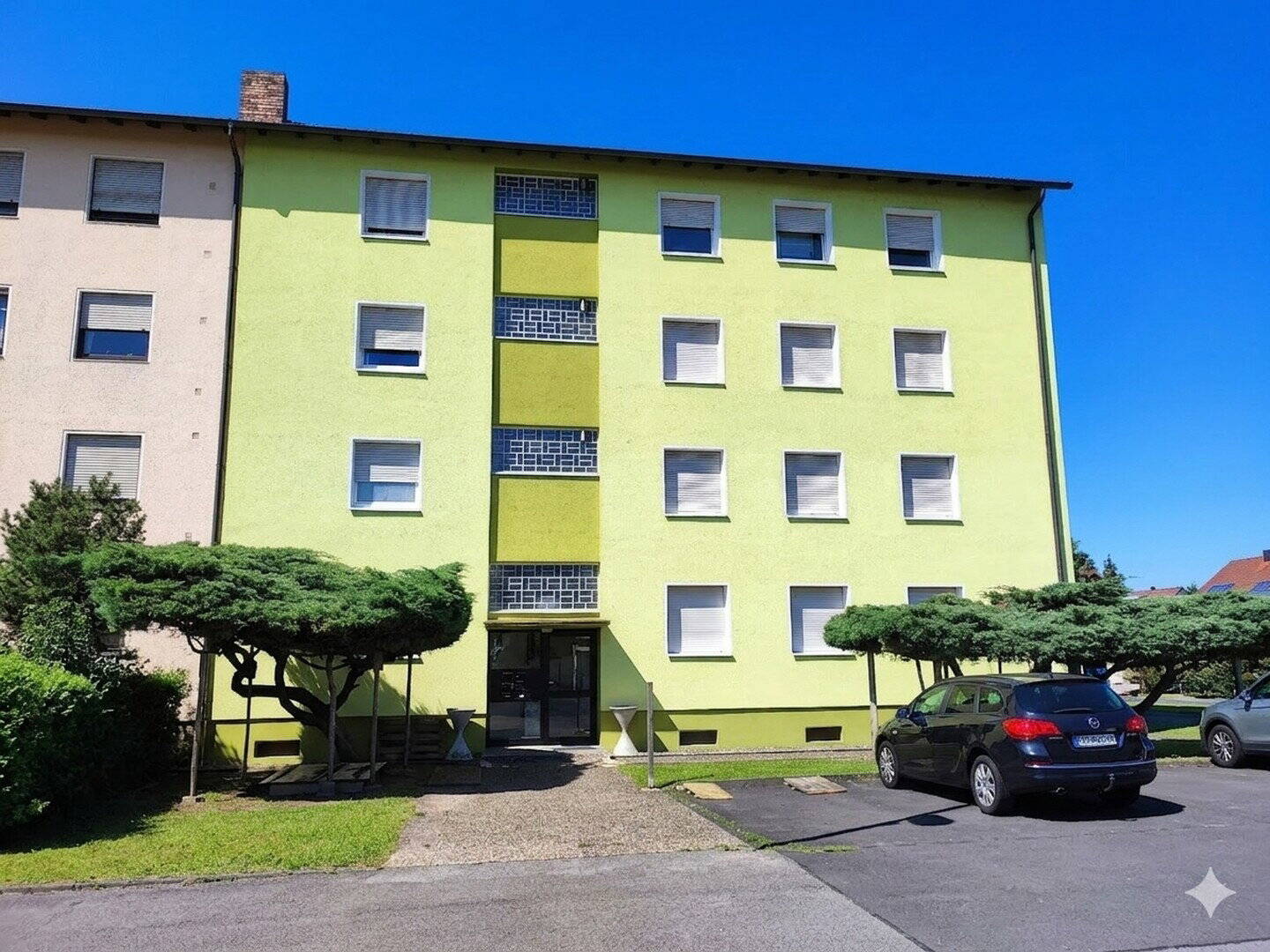 Gepflegtes 8-Familienhaus in Gochsheim - provisionsfrei, aufgeteilt, mit Ausbaupotenzial – Gochsheim – Bild 1 von 9