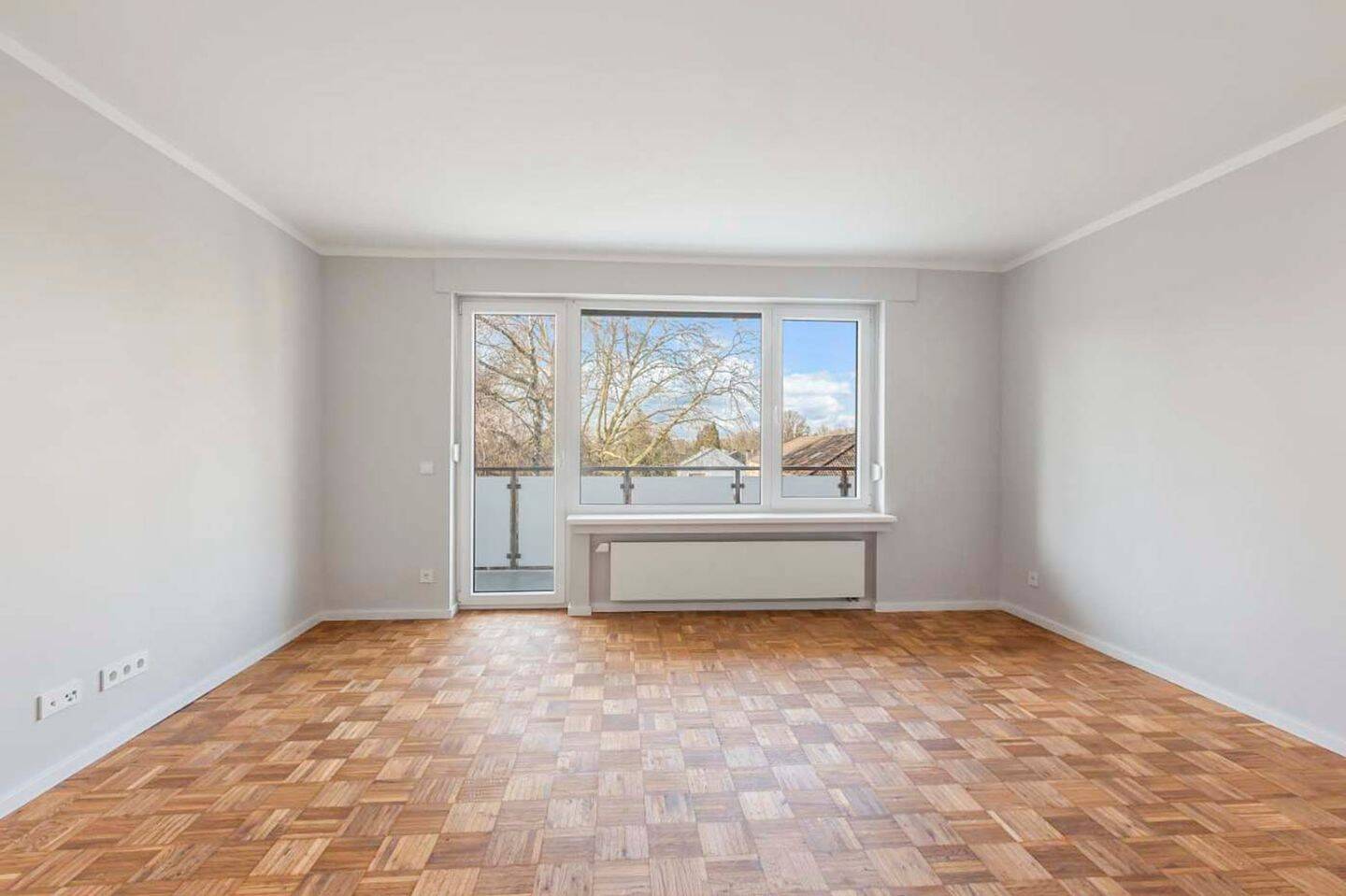 Bezugsfreie 2-Zimmer Wohnung mit Balkon und Einbauküche in Mülheim an der Ruhr – Mülheim an der Ruhr – Vorschaubild 2