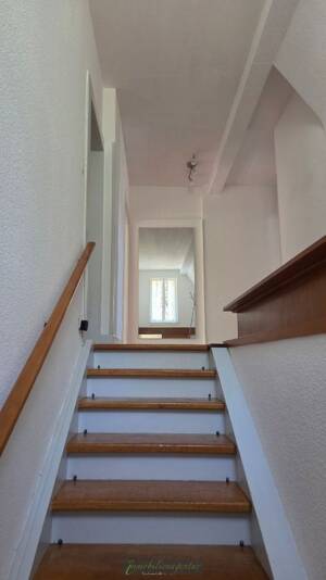 ***"Schöner Wohnen" in charmanter Stadtvilla, 3ZKB, Terrasse, frei ab sofort!*** – 55743 Idar-Oberstein – Vorschaubild 2