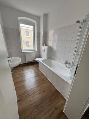 Toplage, Nachmieter gesucht, umfangreiche Renovierung, Schöne helle 2-Raum-Wohnung im 1.OG – 1589 Riesa – Vorschaubild 5