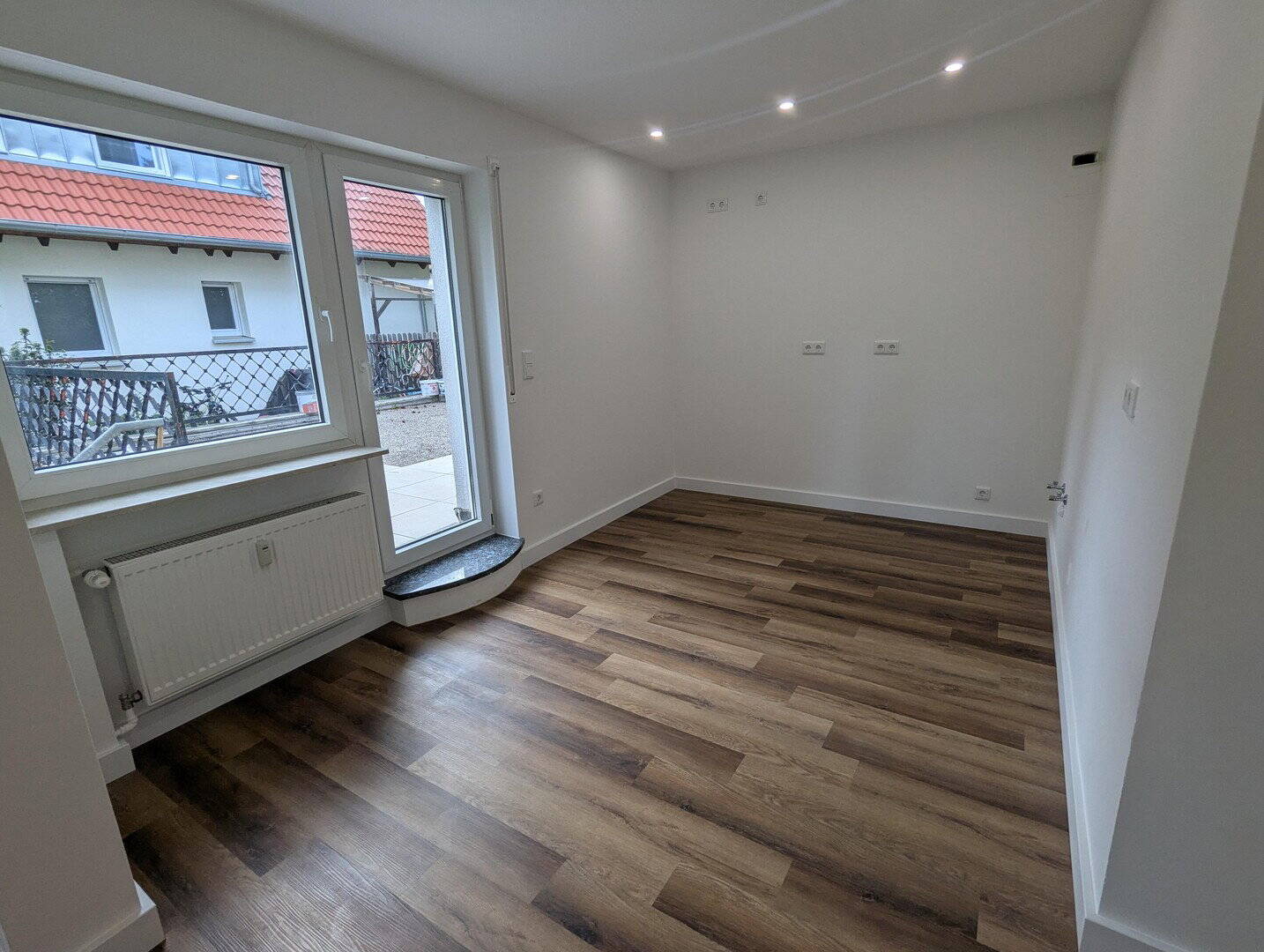 Großzügige Erdgeschosswohnung mit großem Garten, Terrasse & Wintergarten - Erstbezug nach Sanierung – Fürth – Vorschaubild 7