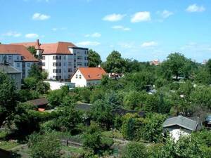 Gepflegte Dachterrassenwohnung mit Tiefgaragenstellplatz in grüner Umgebung – 4318 Leipzig – Vorschaubild 2